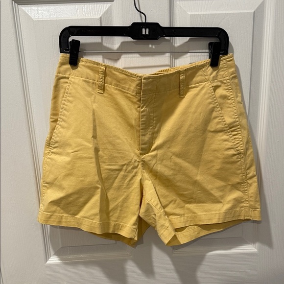 GAP downtown khaki shorts - Picture 2 of 5